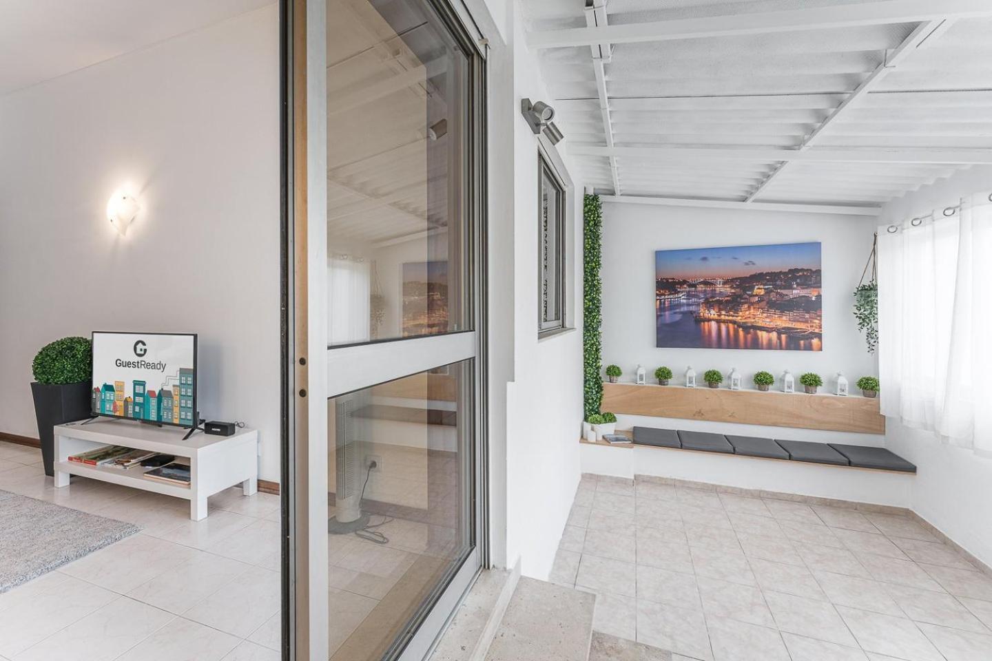 Guestready - Modern Cosy Apartment With A Terrace Porto Kültér fotó